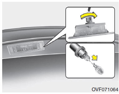 Substituição da lâmpada de iluminação da chapa de matrícula (sedan)